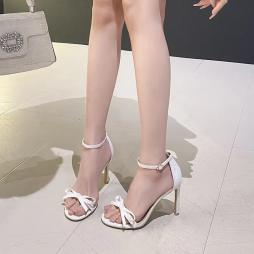 Giày Sandal Nữ Mẫu Mới - Thiết Kế Sang Trọng & Thoải Mái