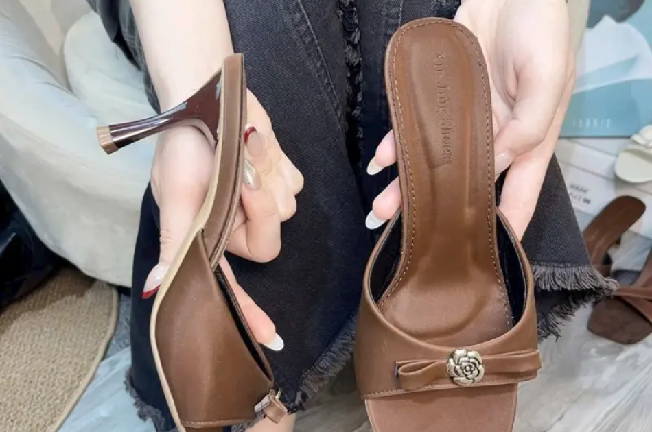 Giày Sandal Nữ Nơ tầng khóa Hoa Sang Trọng