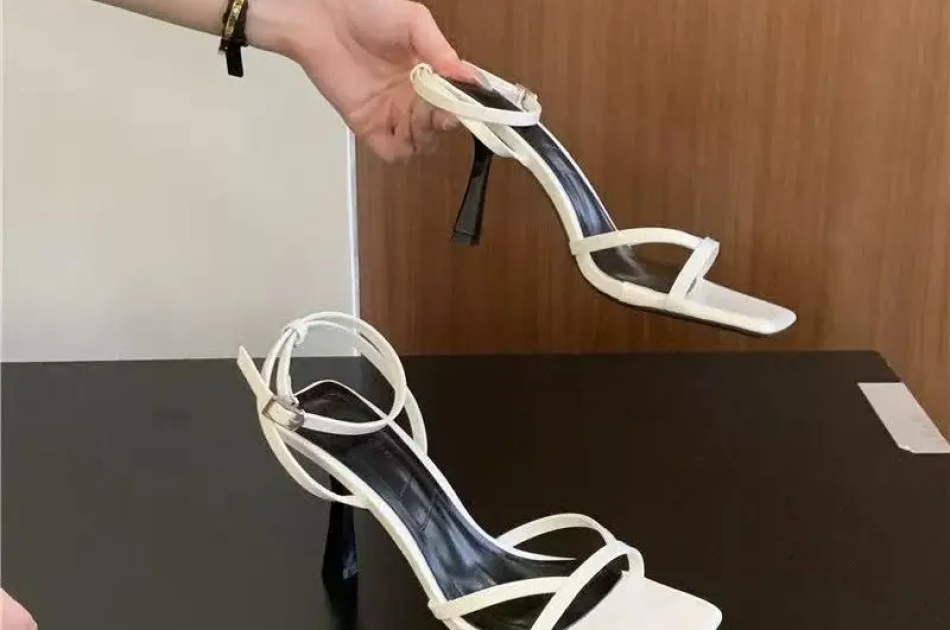 Giày Sandal Nữ Thời Trang Cao Gót Vuông Đa Màu Sắc