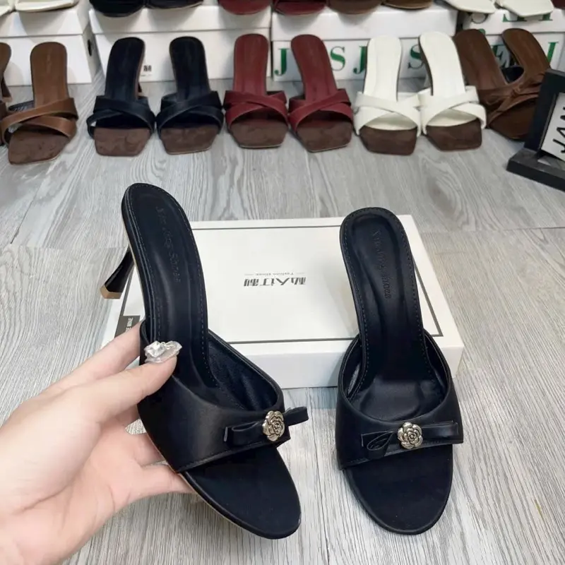 Giày Sandal Nữ Nơ tầng khóa Hoa Sang Trọng