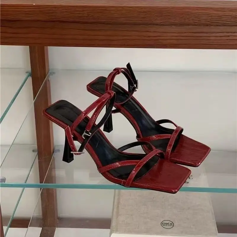 Giày Sandal Nữ Thời Trang Cao Gót Vuông Đa Màu Sắc