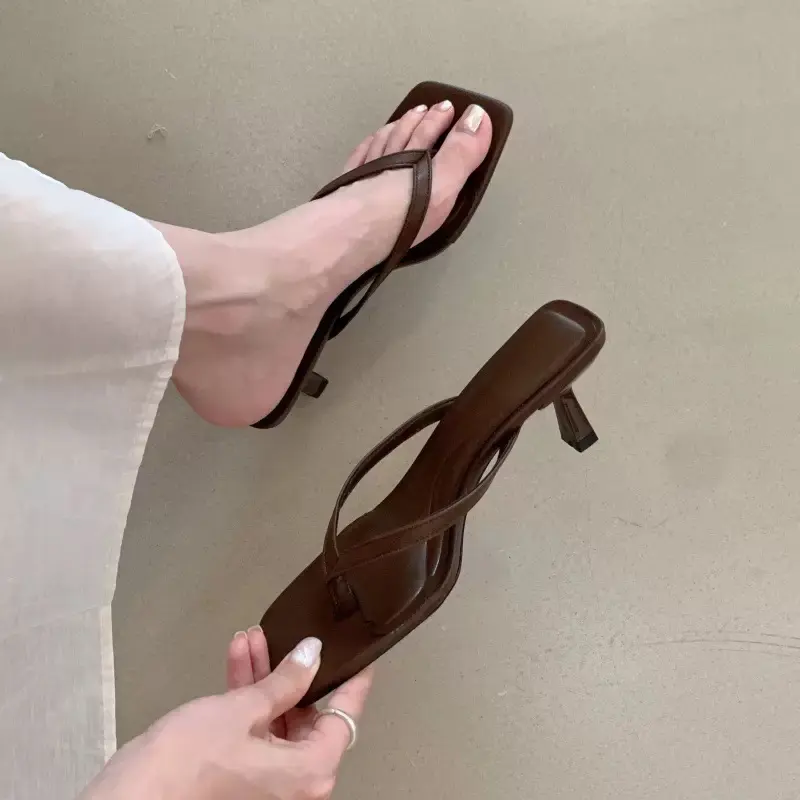 Giày cao gót mũi vuông KẸP SỎ NGÓN gót cao 7cm hoạ tiết chấm bi 